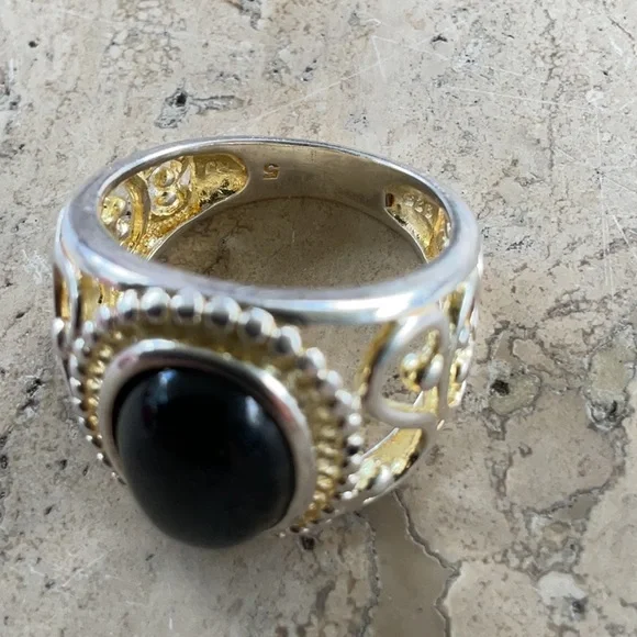 RJ Graziano Sterling Silver 925 Swirl Black Onyx Oval Cabochon Ring size 5-1/2 - Picture 5 of 5